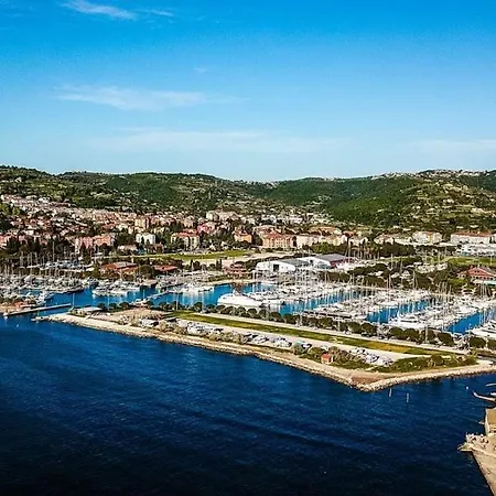 Vikendica Floating Sea House - 5stars Portoroz